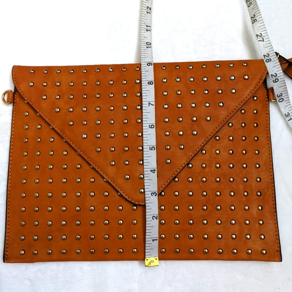 Miss Unique Large Embellished Envelope Clutch - Picture 4 of 7